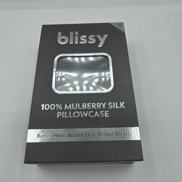 NWT Blissy Pillowcase, Dark Gray, Sandard/Queen Or King Size - Picture 7 of 9